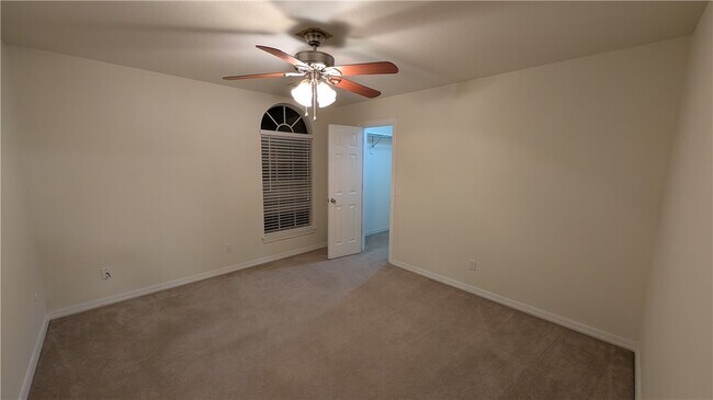 Building Photo - 2783 Boxwood Dr