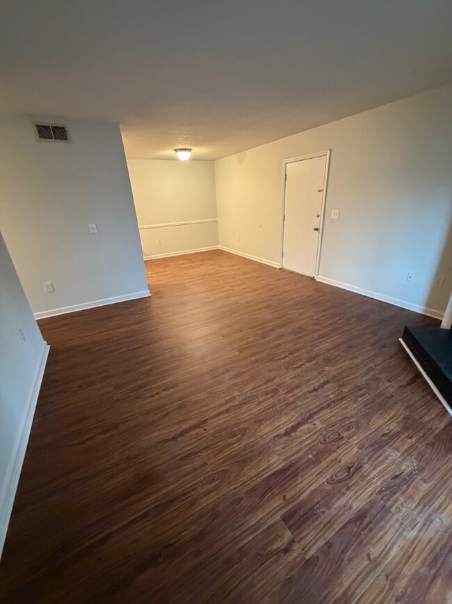 Building Photo - 1402 Camp Rd