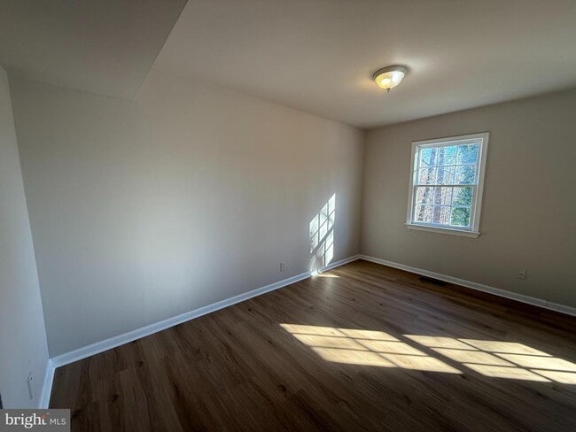 Building Photo - 534 Olde Greenwich Cir