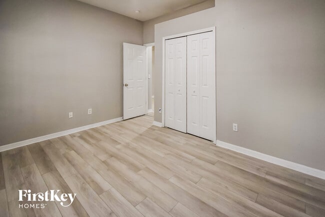 Building Photo - 722 Parsons Pointe St