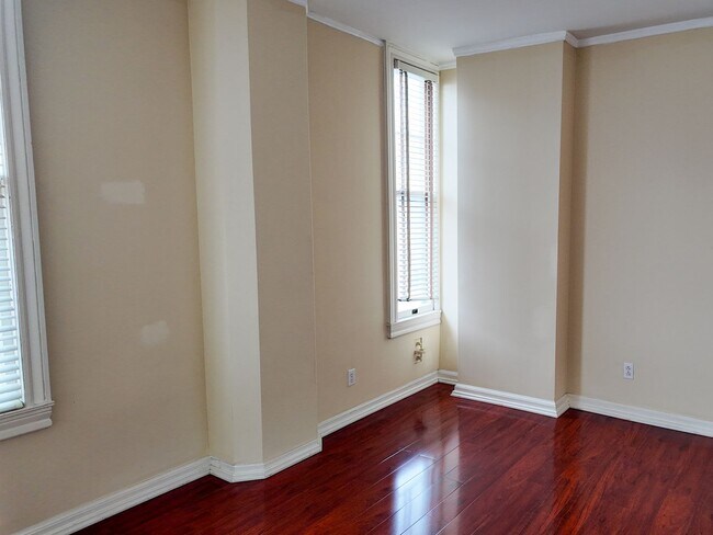 Building Photo - Historic El Cortez Luxury Condo Downtown San Diego