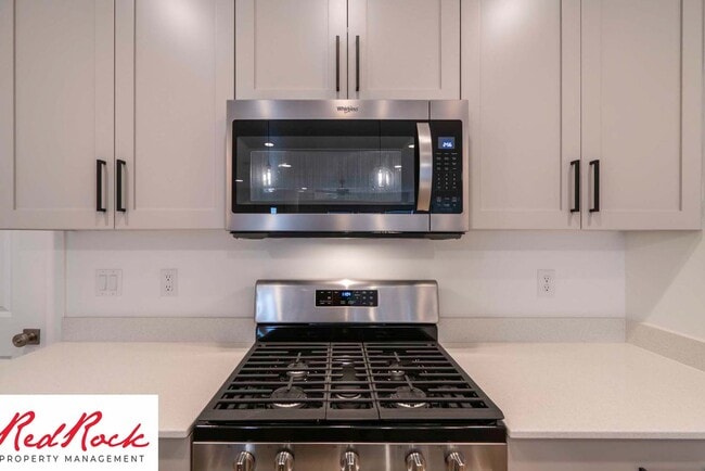 Building Photo - 6 Month Lease! 3 Bedroom Townhome in Washington Fields with Community Pool