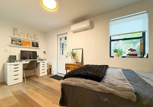 Building Photo - Recently renovated 1-Bedroom 1-bath unit with Private Outdoor Space and Finished Cellar