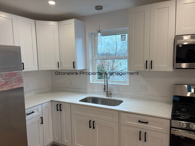 Building Photo - *1014 Douglas Avenue