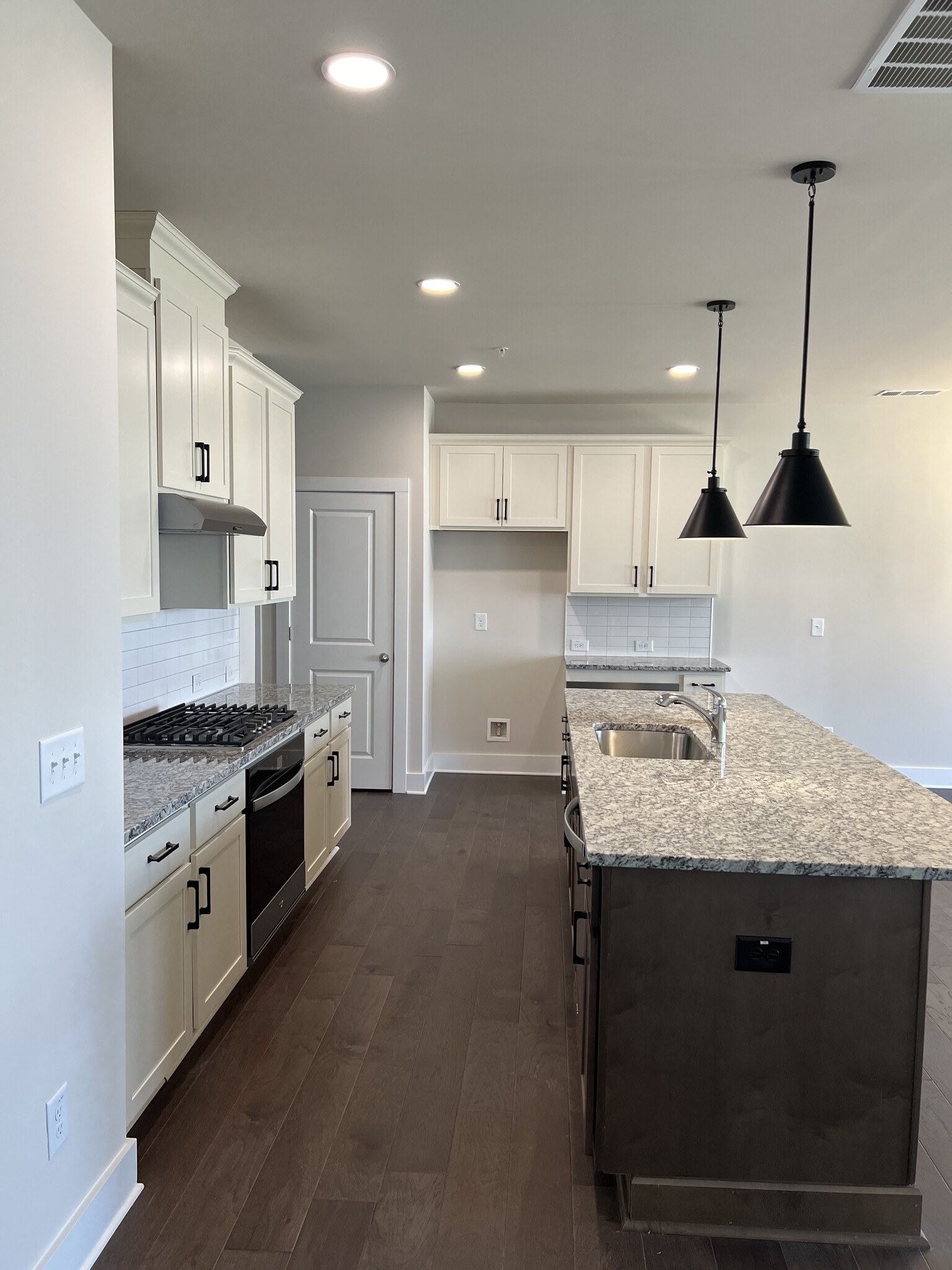 Building Photo - 1245 Willowcrest Way