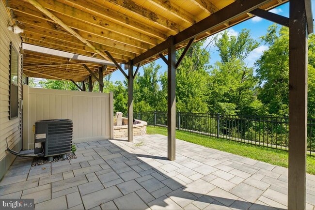 Building Photo - 9228 Wood Violet Ct