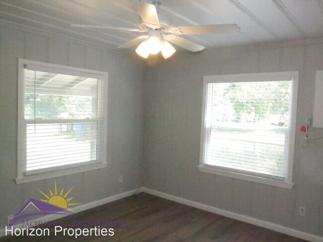 Building Photo - 2 br, 1 bath House - 3269 Belden St