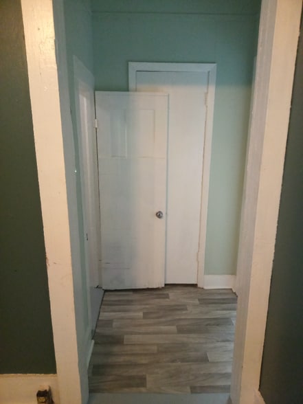 Building Photo - 408 Voorhies St