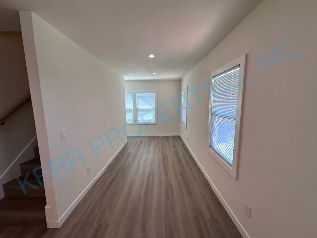 Building Photo - Charming 2-Bed, 2-Bath Duplex Retreat in V...