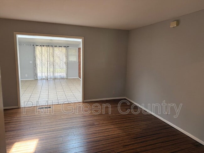 Building Photo - 3315 S 88th E Ave