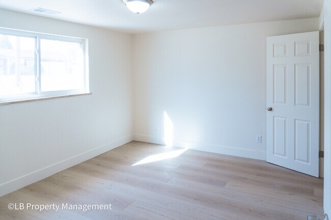 Building Photo - 4341 W Rice Pl