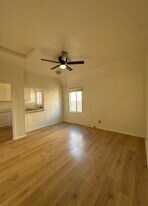 Building Photo - 1125 W 85th St