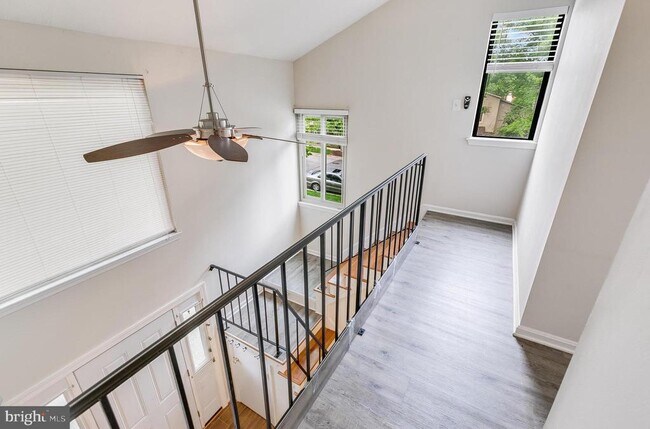 Building Photo - 7329 Split Rail Ln