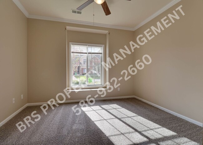 Building Photo - Ground Floor 2 BR, 2 BA condo with attache...