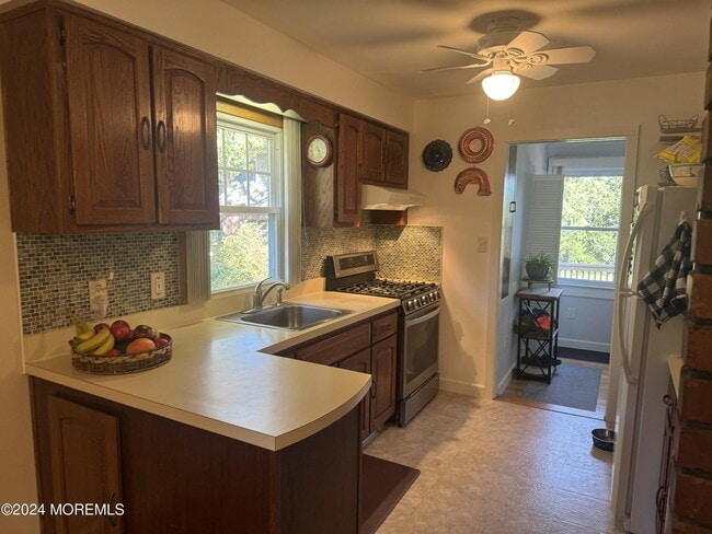 Primary Photo - 712 Radnor Ave