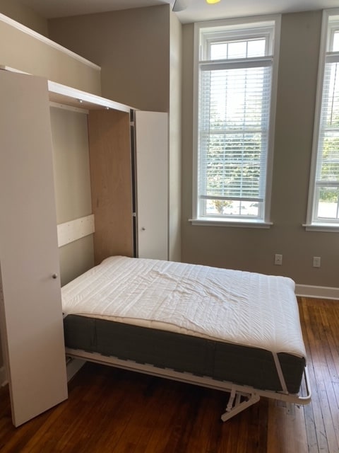 Building Photo - 5 S Center St