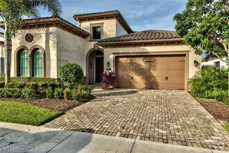Building Photo - 9301 Woodhurst Dr