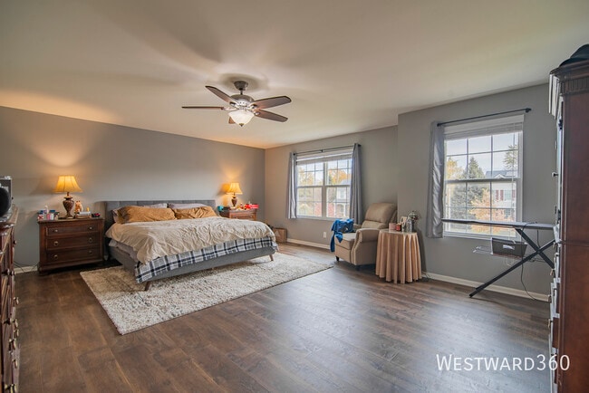 Building Photo - 2971 Ellsworth Dr