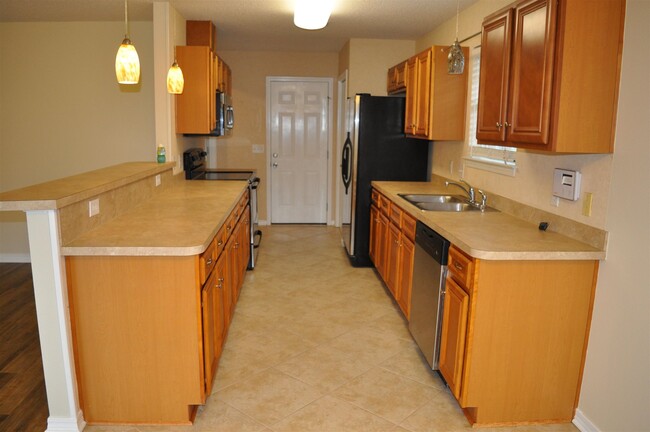 Building Photo - 673 Mozingo Ln