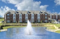 Building Photo - Lakeridge Townhomes #704