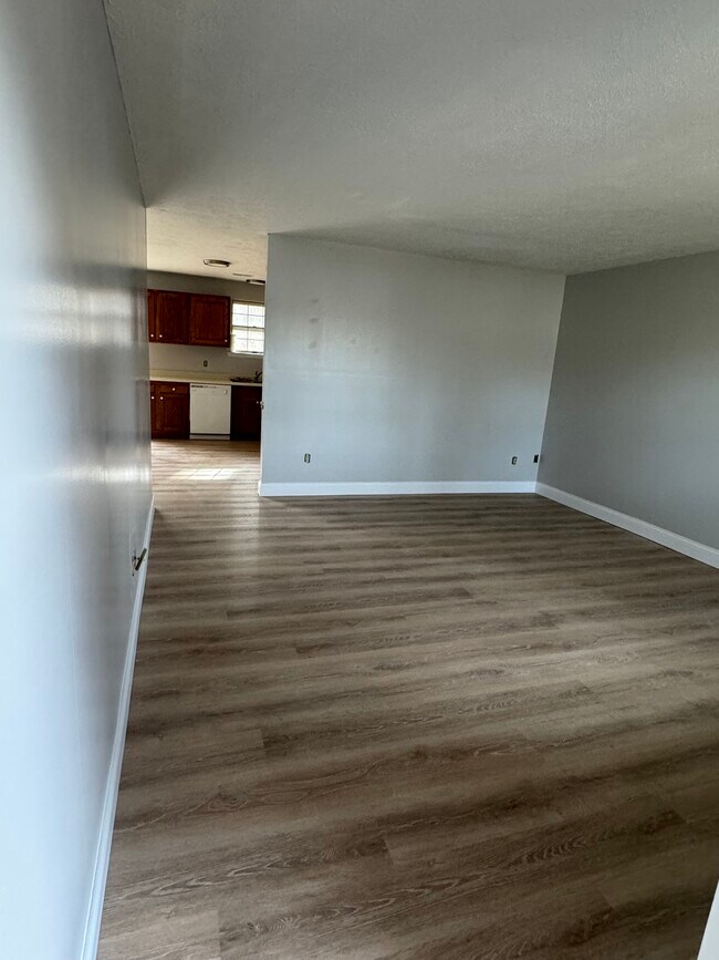 Building Photo - 497 Broken Oak Ct