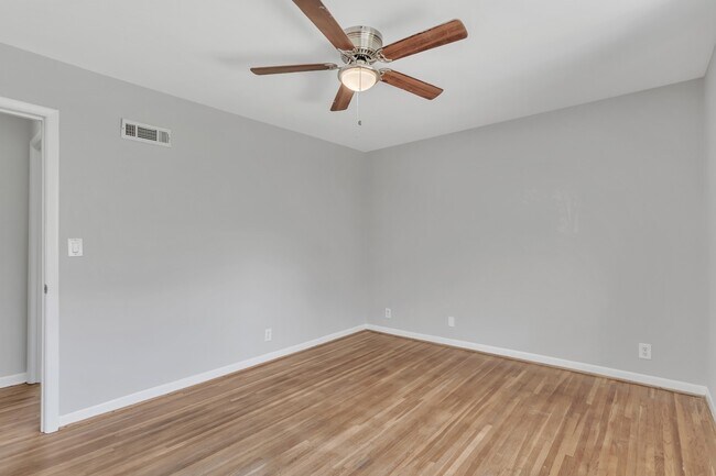 Building Photo - 622 Ermac Dr