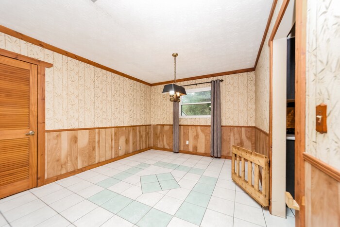 Building Photo - 14151 Grover Rd