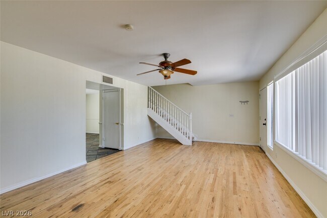 Building Photo - 3318 China Dr