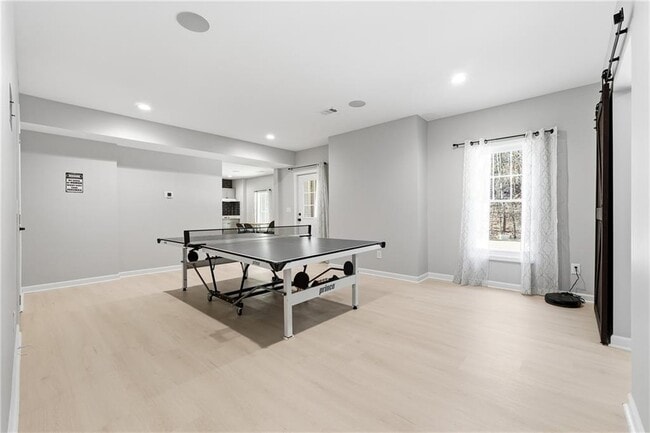 Building Photo - 3330 Spencer St