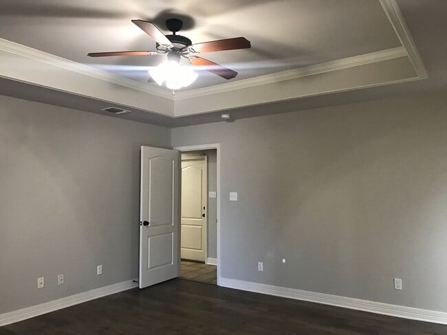 Building Photo - KINGS POINT-GATED COMMUNITY NEAR LSUS COLLEGE