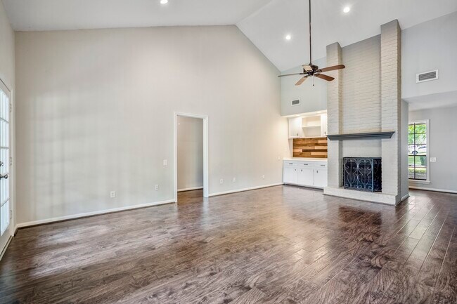 Building Photo - 3219 Fitzgerald Dr