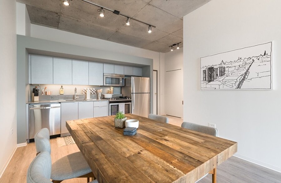 Building Photo - 2730 W Belden Ave