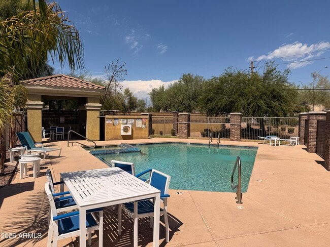 Building Photo - 18250 N Cave Creek Rd