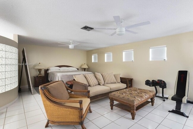 Building Photo - 161 SW 129th Ave