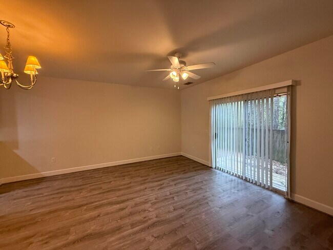 Building Photo - 15284-15331 US-331 BUS