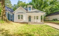 Building Photo - Modern Comfort + Extra Space — Beautiful 3BR/2.5BA Home on Foster Ave!