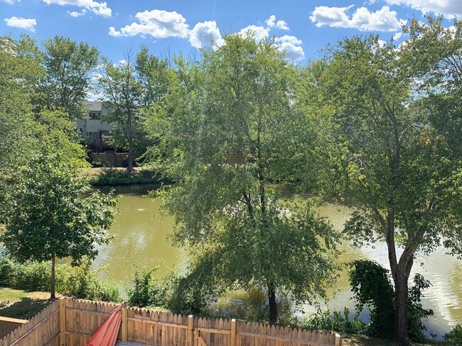 Building Photo - 7120 Lake Cove Dr