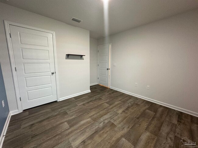 Building Photo - 7565 Steeplechase Blvd