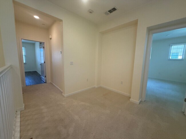 Building Photo - Beautiful North San Jose 4 Bedroom in Desirable Orchard Park Community!