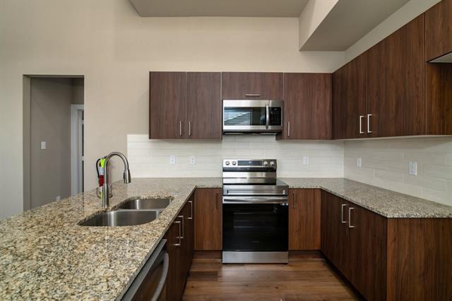 Building Photo - 655 Harvest Moon Dr