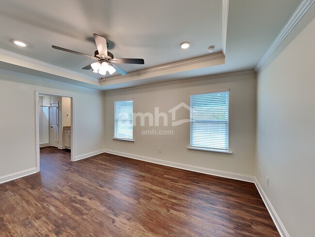 Building Photo - 824 Headland Wy