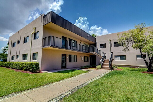 Building Photo - 15109 Ashland Dr