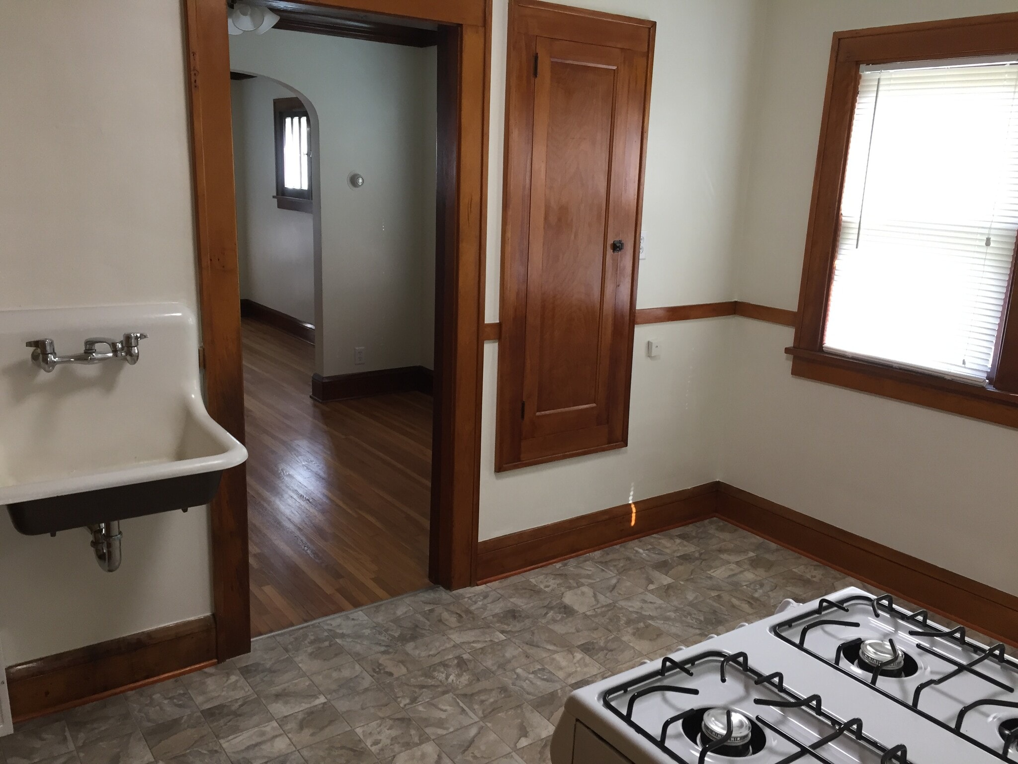 Building Photo - 3036 37th Ave S