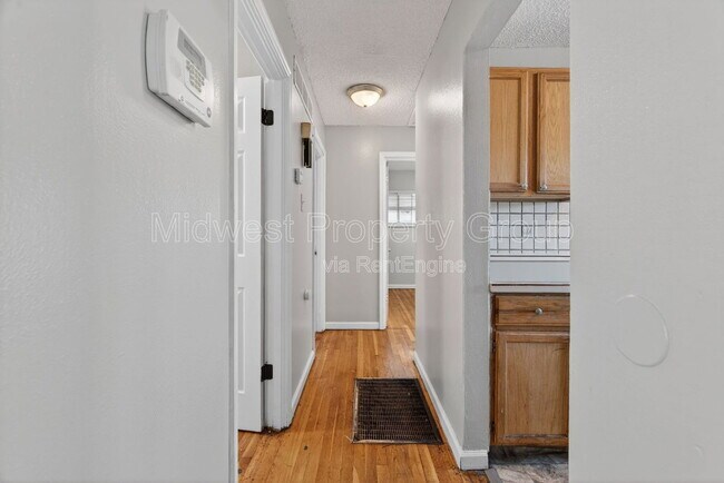 Building Photo - 257 Glen Garry Rd