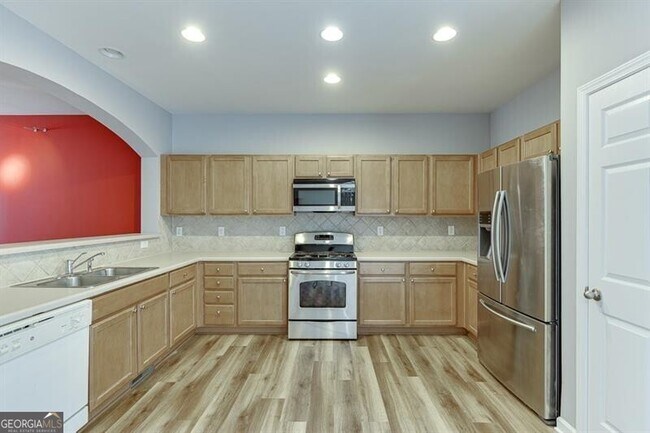 Building Photo - 805 Tulip Poplar Way