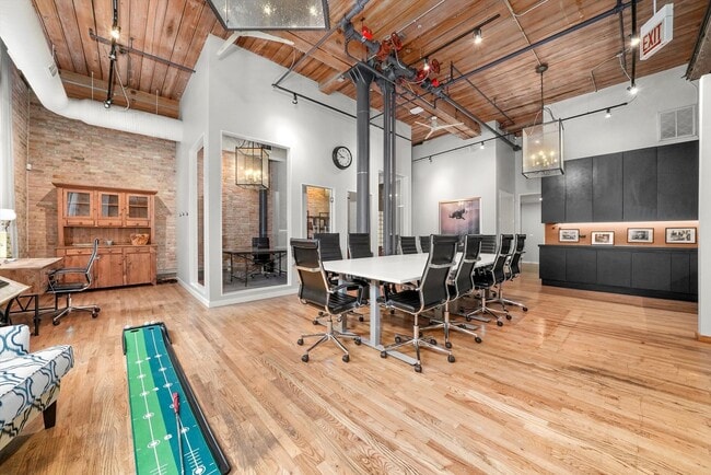 Building Photo - 1327 W Washington Blvd