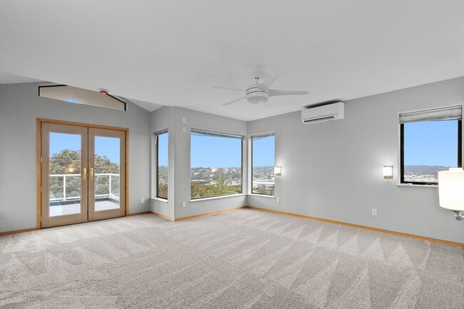 Building Photo - 4Bd/2.5Ba Seattle House