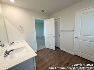 Building Photo - 607 fluted