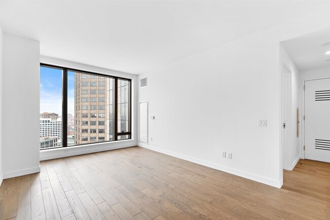 Building Photo - 99 Hudson St