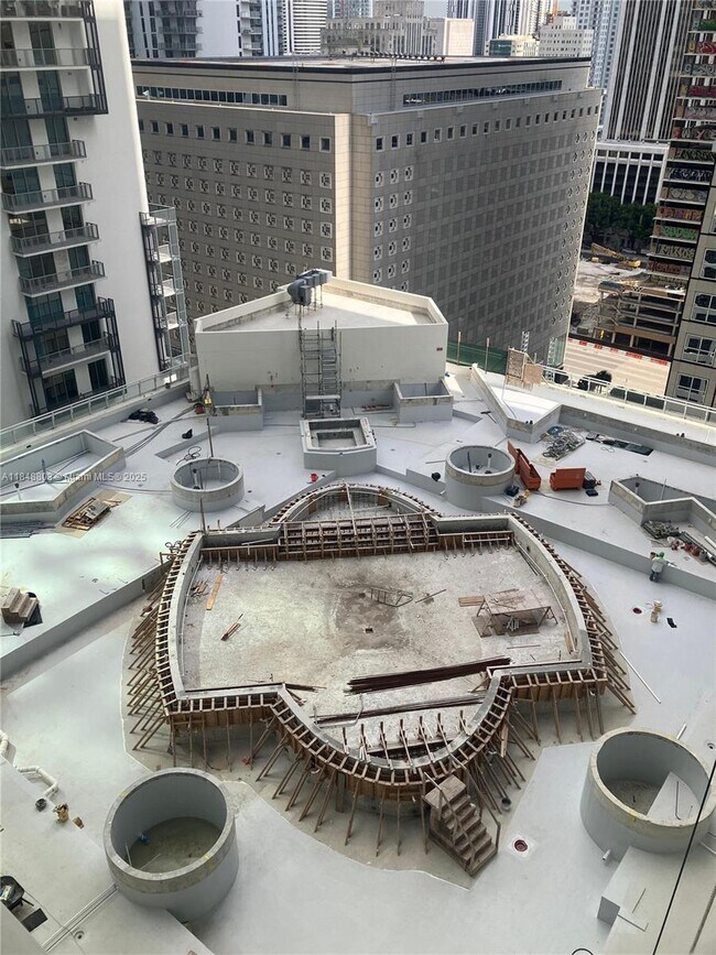 Building Photo - 300 S Biscayne Blvd
